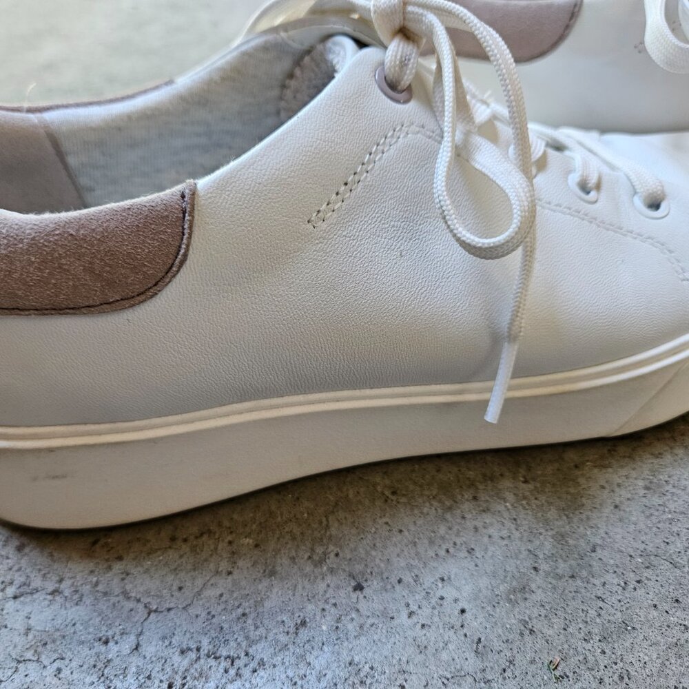 Sneakers - Picture 4 of 4